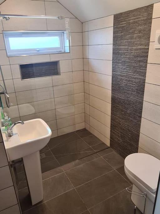 The Willow Holiday home Denstone